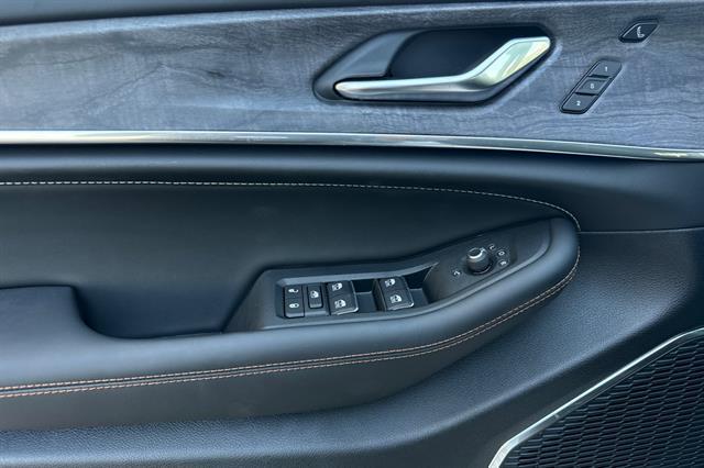 new 2025 Jeep Grand Cherokee L car, priced at $62,047