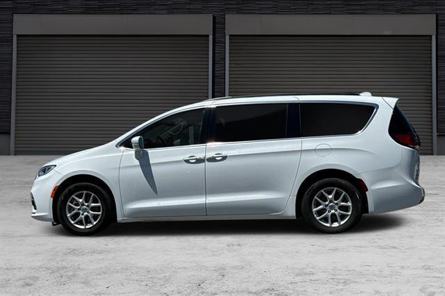 used 2022 Chrysler Pacifica car, priced at $19,691