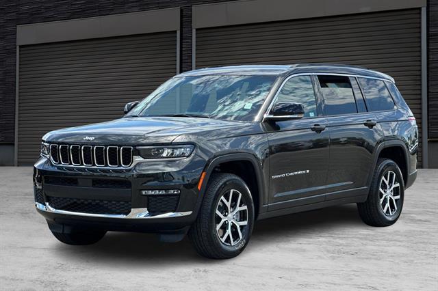 new 2024 Jeep Grand Cherokee L car, priced at $47,290