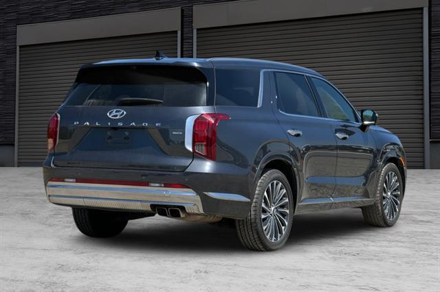 used 2024 Hyundai Palisade car, priced at $38,391