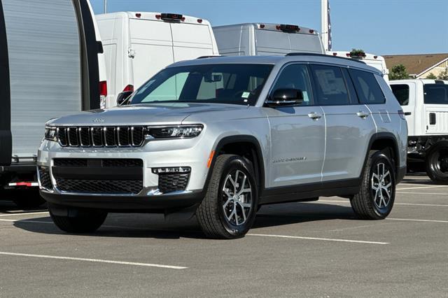 new 2025 Jeep Grand Cherokee L car, priced at $53,782