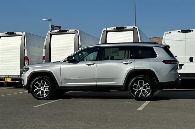 new 2025 Jeep Grand Cherokee L car, priced at $53,782