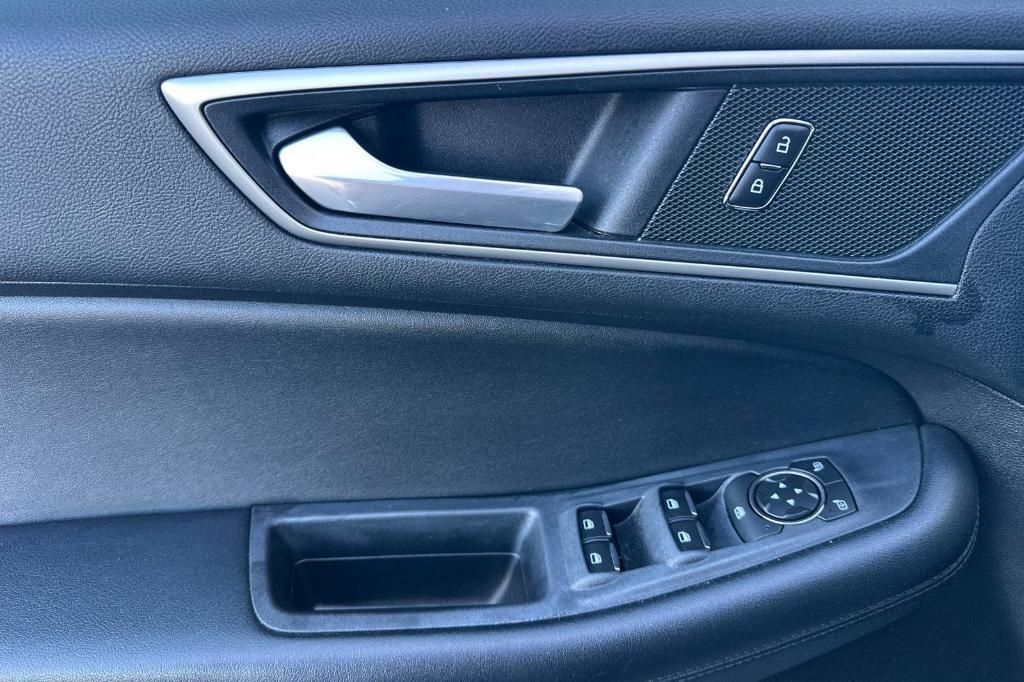 used 2021 Ford Edge car, priced at $17,990