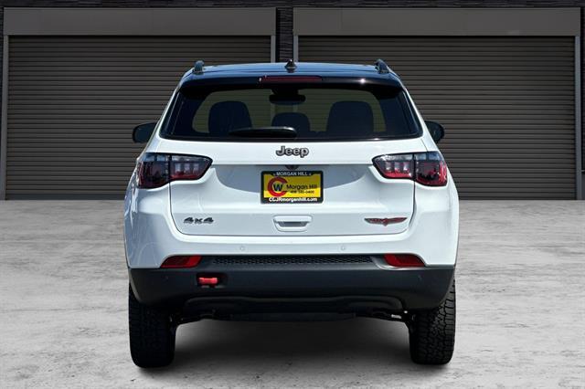 new 2024 Jeep Compass car, priced at $33,340