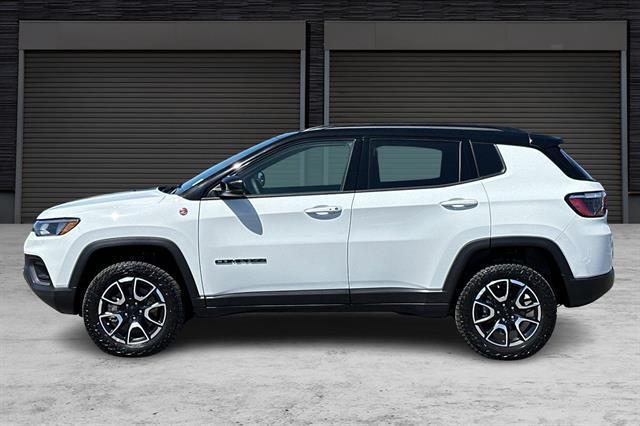 new 2024 Jeep Compass car, priced at $33,340