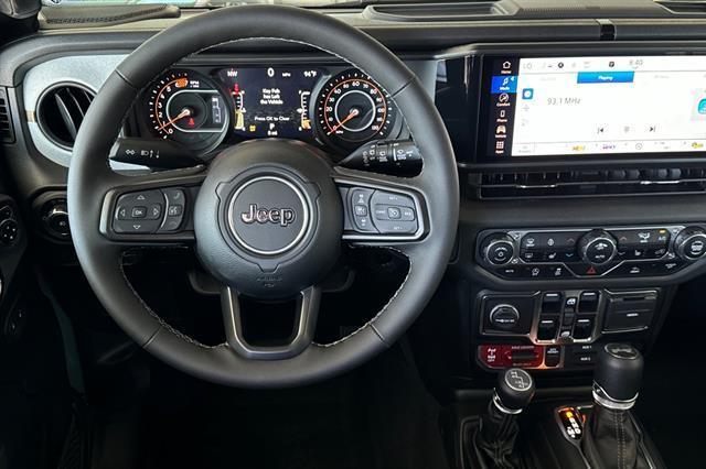new 2025 Jeep Wrangler car, priced at $48,402