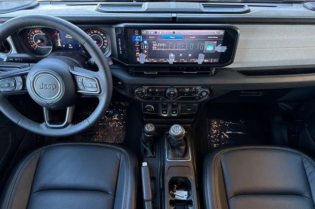 new 2025 Jeep Wrangler car, priced at $43,125