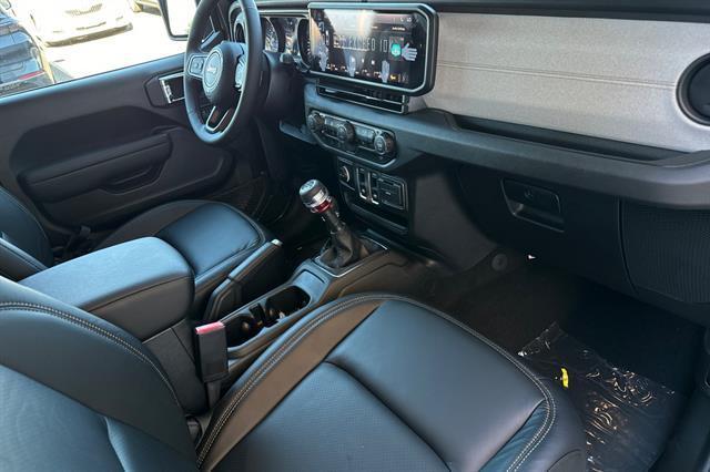 new 2025 Jeep Wrangler car, priced at $43,125