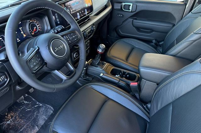new 2025 Jeep Wrangler car, priced at $43,125
