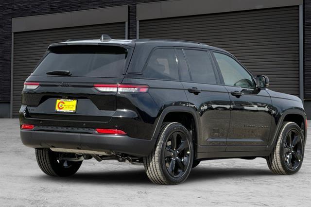 new 2025 Jeep Grand Cherokee car, priced at $43,470