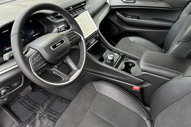 new 2025 Jeep Grand Cherokee car, priced at $43,470