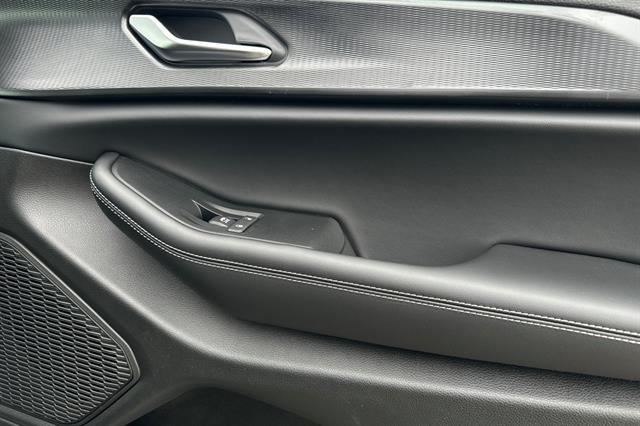 new 2025 Jeep Grand Cherokee car, priced at $43,470