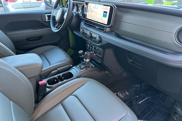 new 2025 Jeep Gladiator car, priced at $58,745