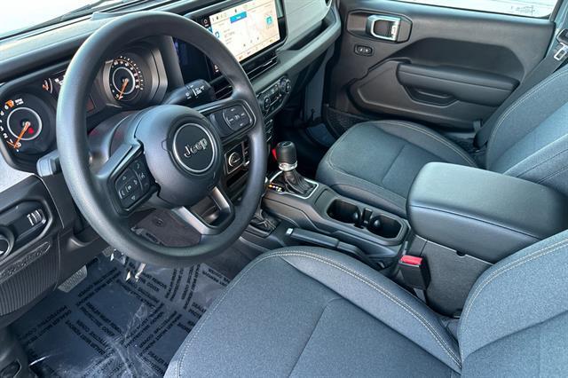 new 2025 Jeep Gladiator car, priced at $43,735