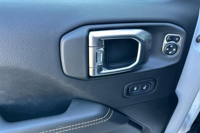 new 2025 Jeep Wrangler car, priced at $57,220