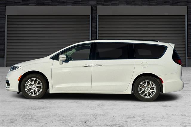 used 2022 Chrysler Pacifica car, priced at $23,591