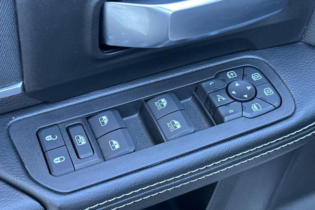 new 2025 Ram 2500 car, priced at $76,075