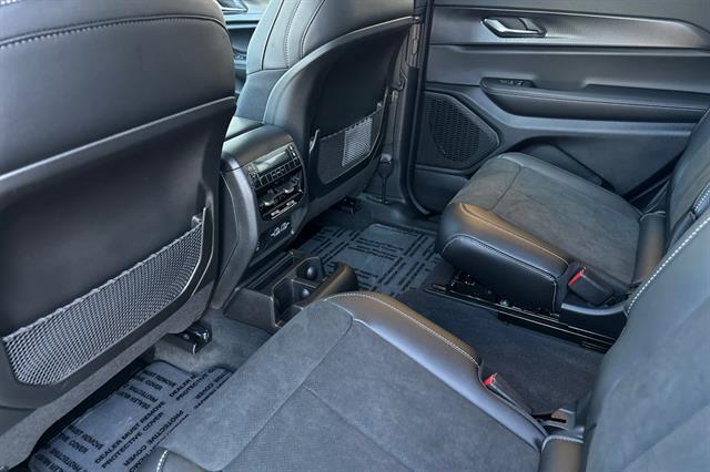 new 2025 Jeep Grand Cherokee L car, priced at $47,212