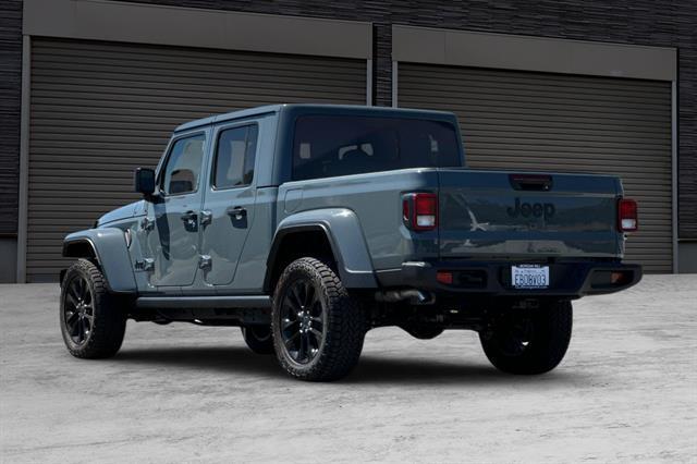 used 2025 Jeep Gladiator car, priced at $37,500