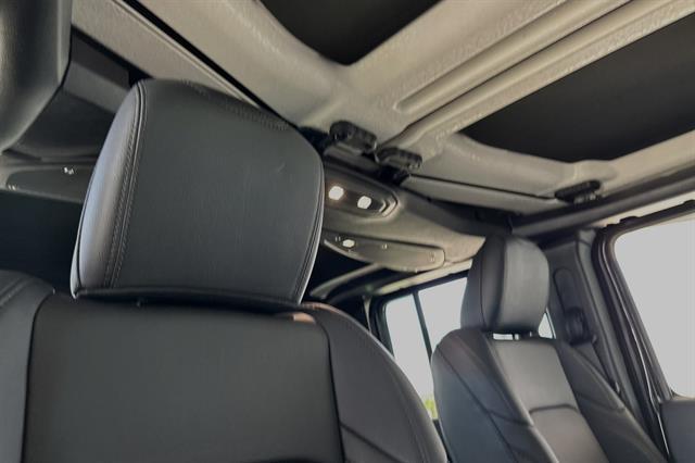new 2024 Jeep Gladiator car, priced at $47,892