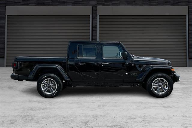 new 2024 Jeep Gladiator car, priced at $47,892