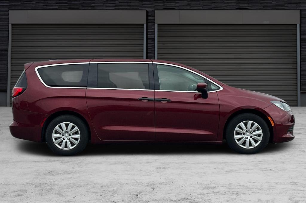 used 2018 Chrysler Pacifica car, priced at $17,991