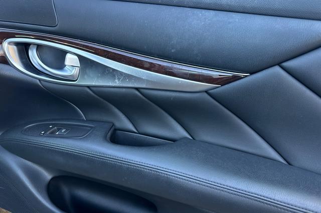 used 2015 INFINITI Q70L car, priced at $15,834