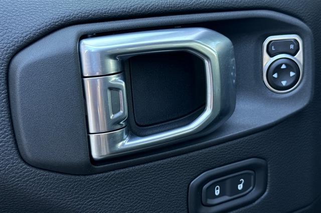 new 2025 Jeep Wrangler car, priced at $102,880