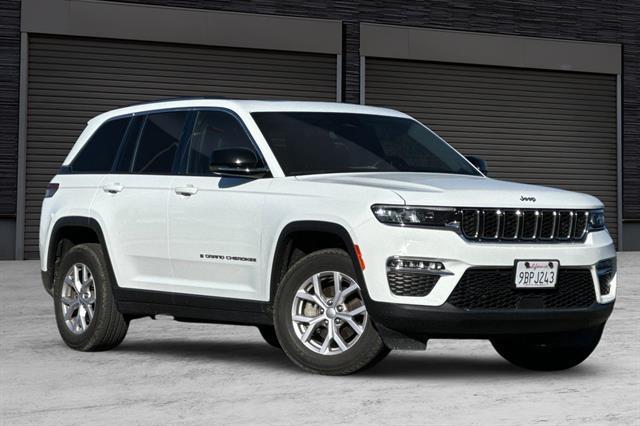 used 2022 Jeep Grand Cherokee car, priced at $27,791