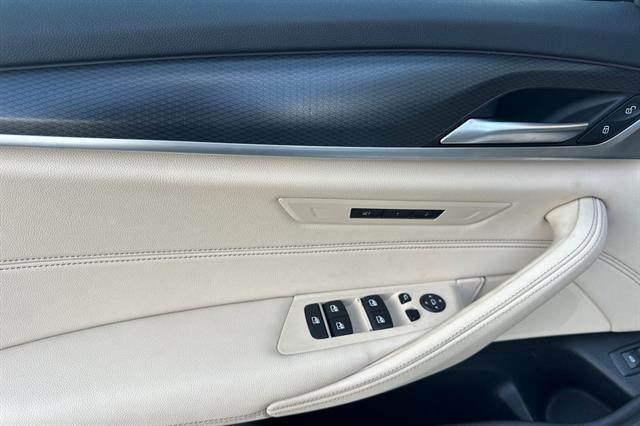 used 2023 BMW 540 car, priced at $40,914