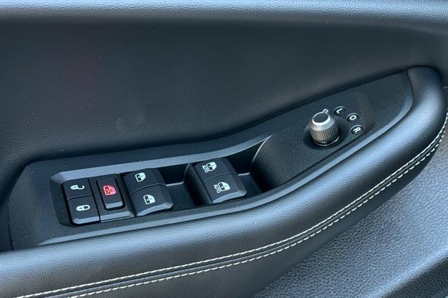 new 2025 Jeep Grand Cherokee car, priced at $50,885