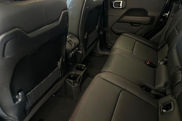 new 2025 Jeep Gladiator car, priced at $55,315