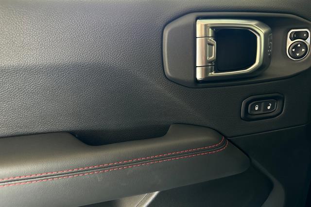 new 2025 Jeep Gladiator car, priced at $55,315