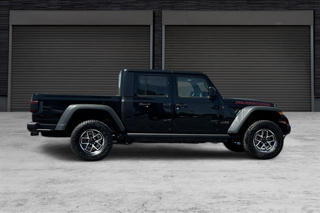 new 2025 Jeep Gladiator car, priced at $55,315