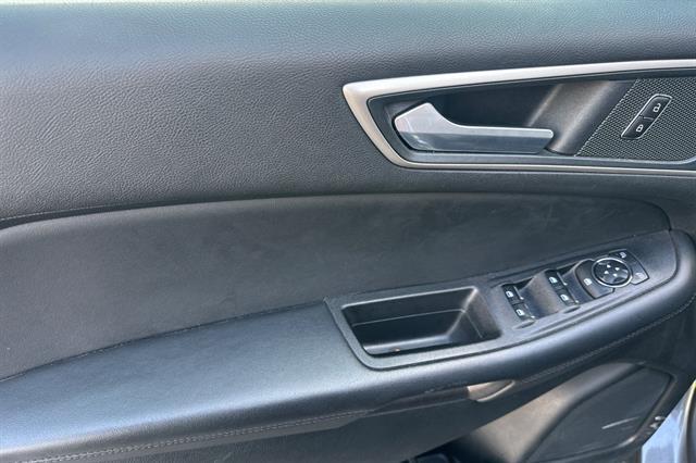 used 2024 Ford Edge car, priced at $22,638