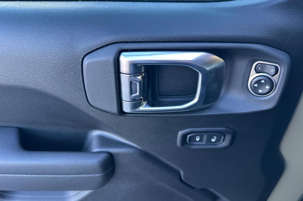 new 2026 Jeep Wrangler car, priced at $57,425