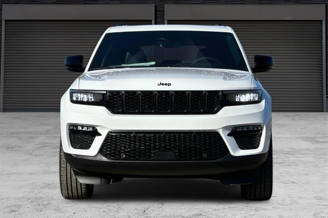 new 2025 Jeep Grand Cherokee car, priced at $53,995