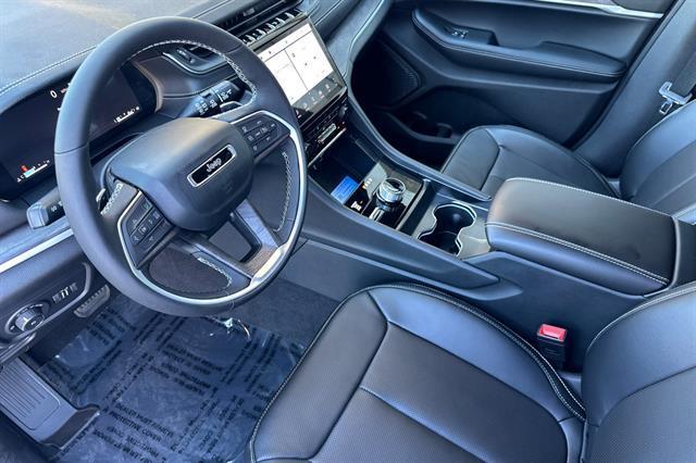 new 2025 Jeep Grand Cherokee car, priced at $53,810