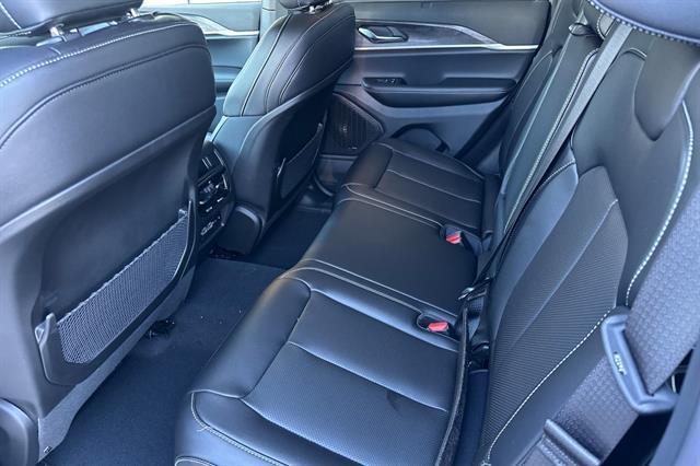 new 2025 Jeep Grand Cherokee car, priced at $53,810