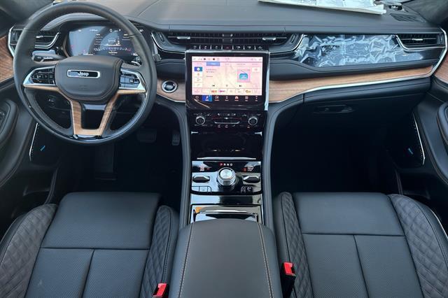 new 2025 Jeep Grand Cherokee L car, priced at $69,761