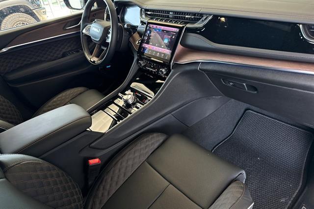 new 2025 Jeep Grand Cherokee L car, priced at $70,700