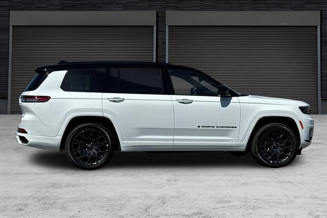 new 2025 Jeep Grand Cherokee L car, priced at $70,700