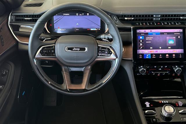 new 2025 Jeep Grand Cherokee L car, priced at $70,700