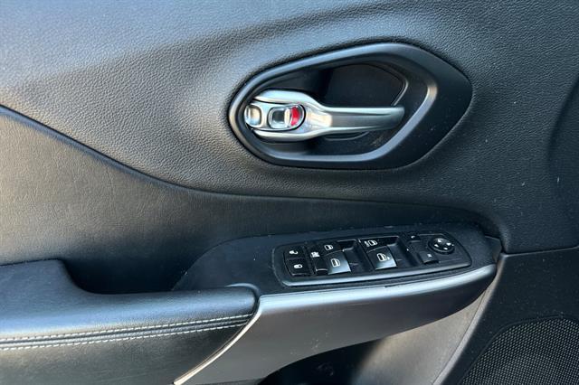 used 2019 Jeep Cherokee car, priced at $12,990