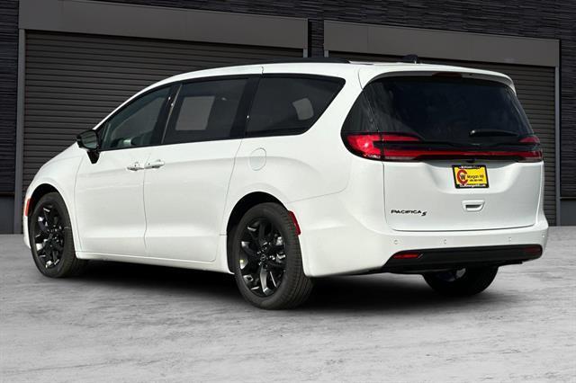 new 2026 Chrysler Pacifica car, priced at $47,080