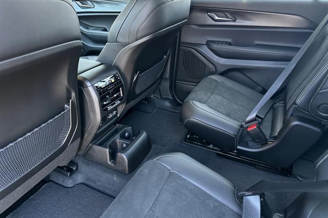 new 2025 Jeep Grand Cherokee L car, priced at $47,212