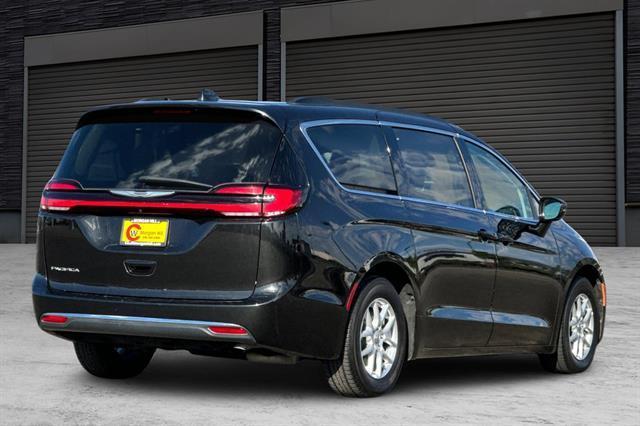 used 2022 Chrysler Pacifica car, priced at $18,991