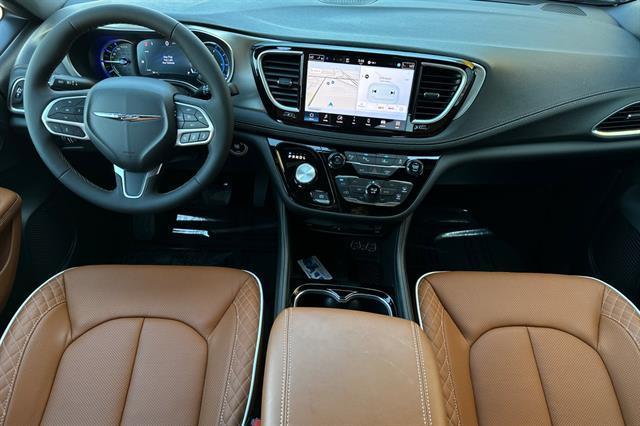 new 2025 Chrysler Pacifica Hybrid car, priced at $55,541