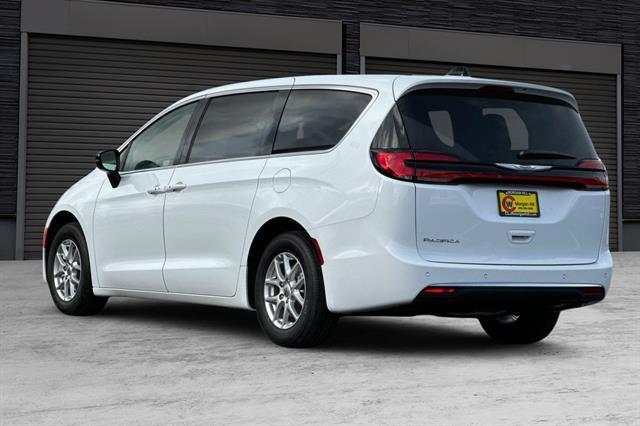 new 2024 Chrysler Pacifica car