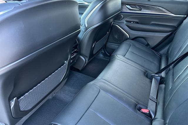 new 2025 Jeep Grand Cherokee car, priced at $58,051